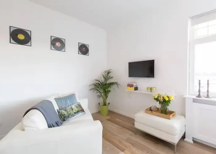 Apartment Bbwestduin The Hague